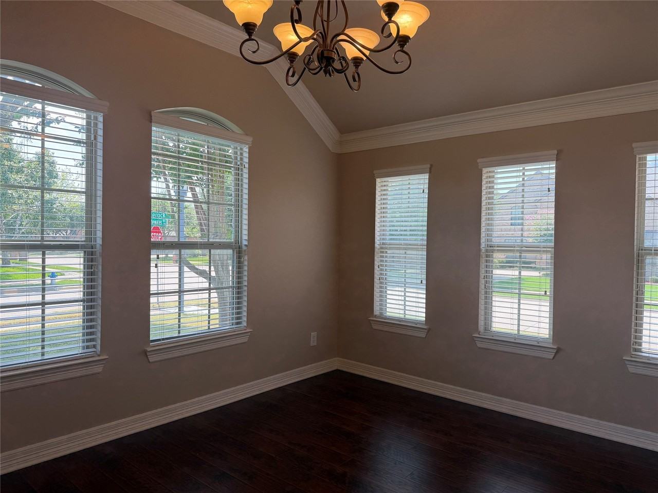9638 Castlerock Trl - Photo 3 of 33