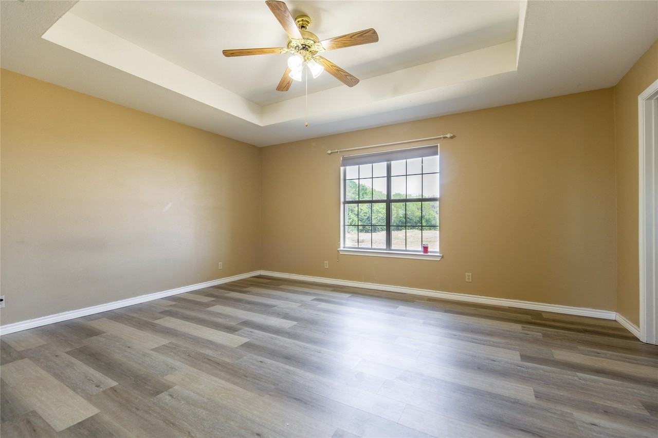 1528 Monte Carlo Blvd - Photo 3 of 33