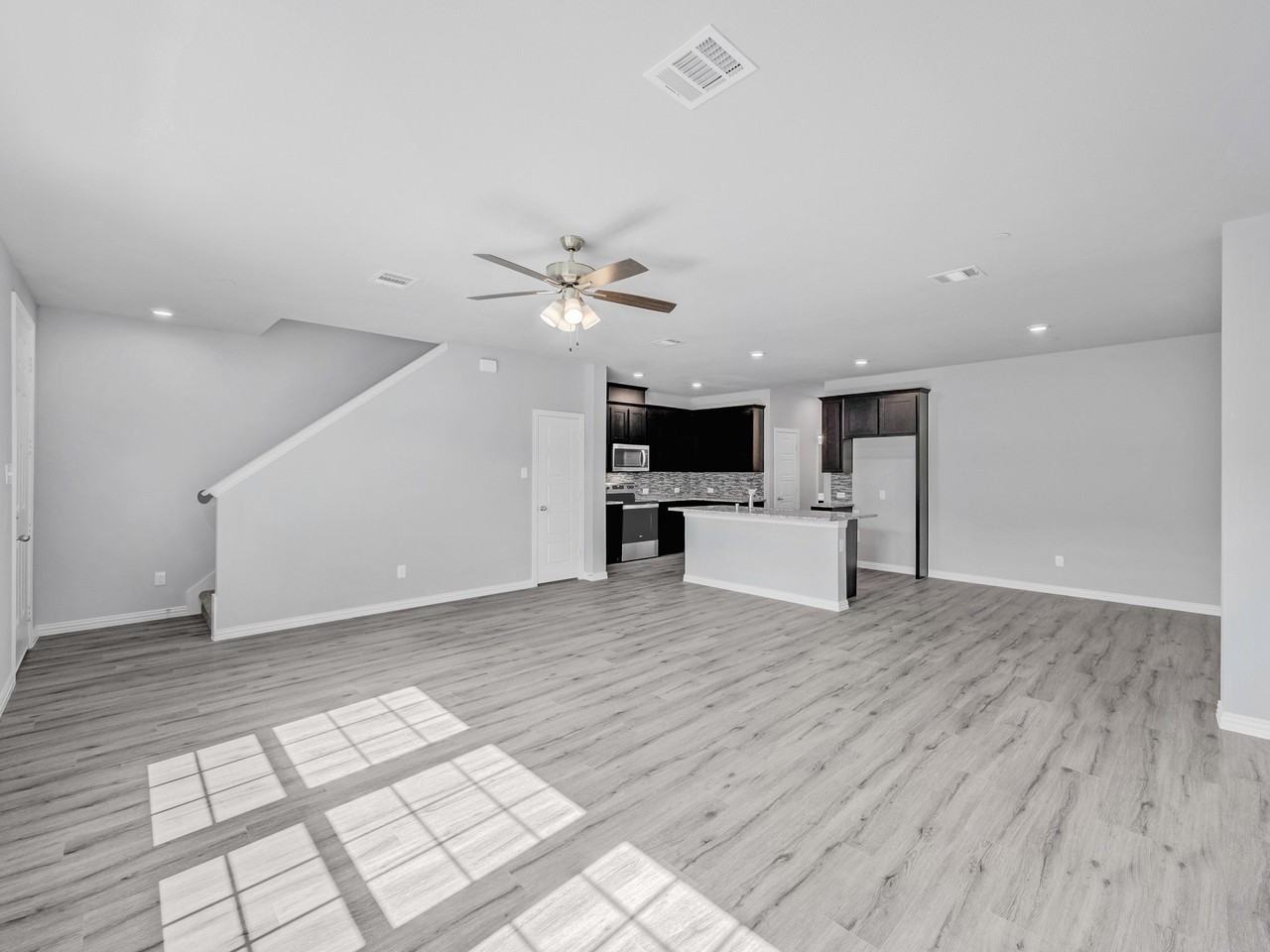 3112 Solana Cir - Photo 4 of 31