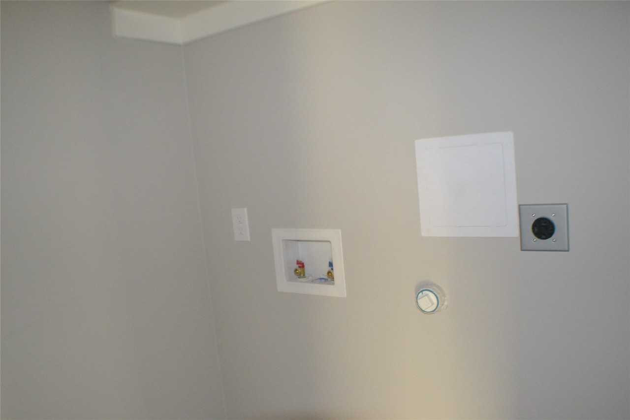 1101 Southridge Ln - Photo 6 of 14