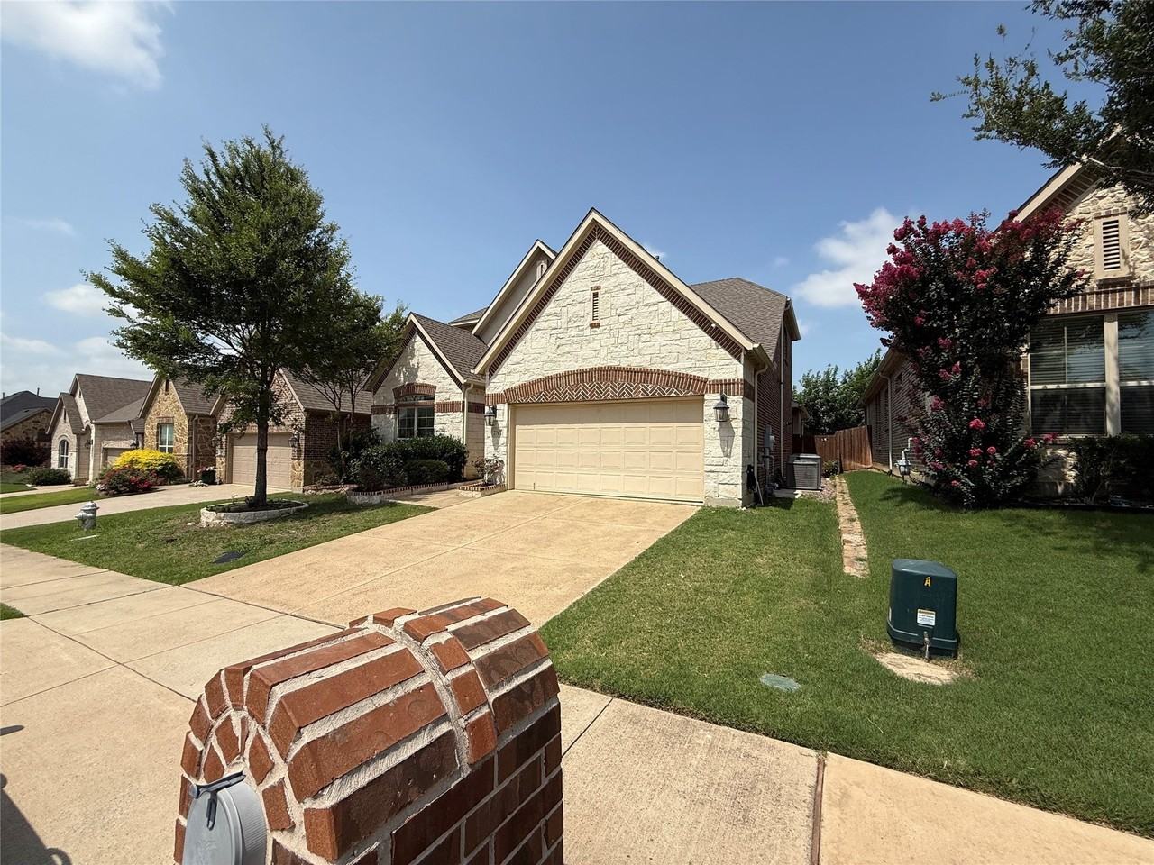 2707 Point Vista Dr - Photo 3 of 38