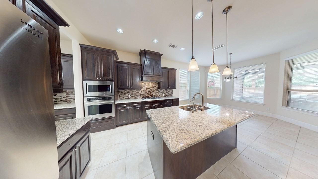 2707 Point Vista Dr - Photo 5 of 38