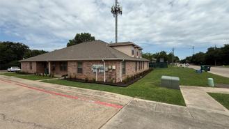 2335 N Elm St - Photo 1 of 1