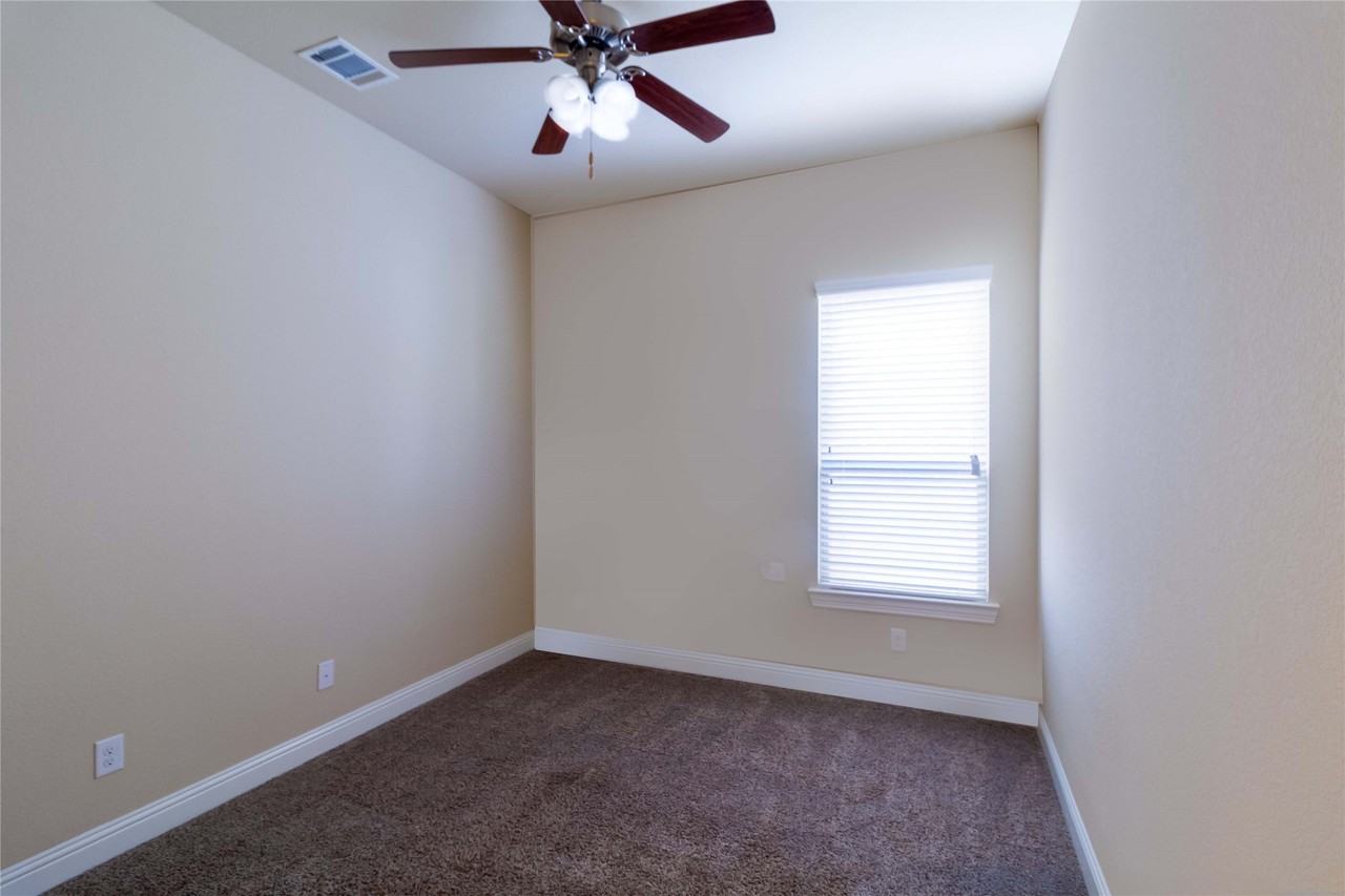 15613 Renshaw Way - Photo 7 of 19