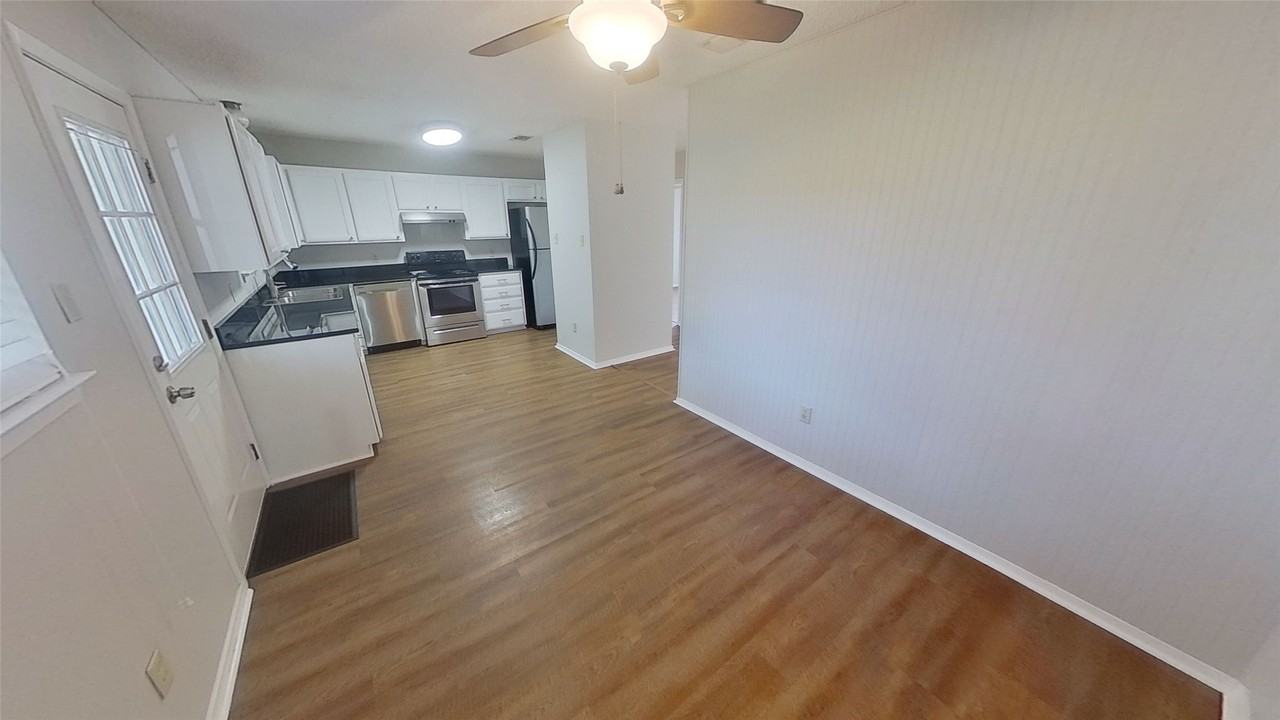 701 S Valentine Dr - Photo 6 of 14