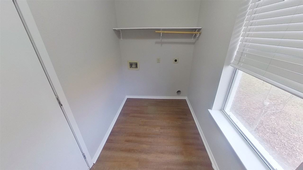 701 S Valentine Dr - Photo 7 of 14