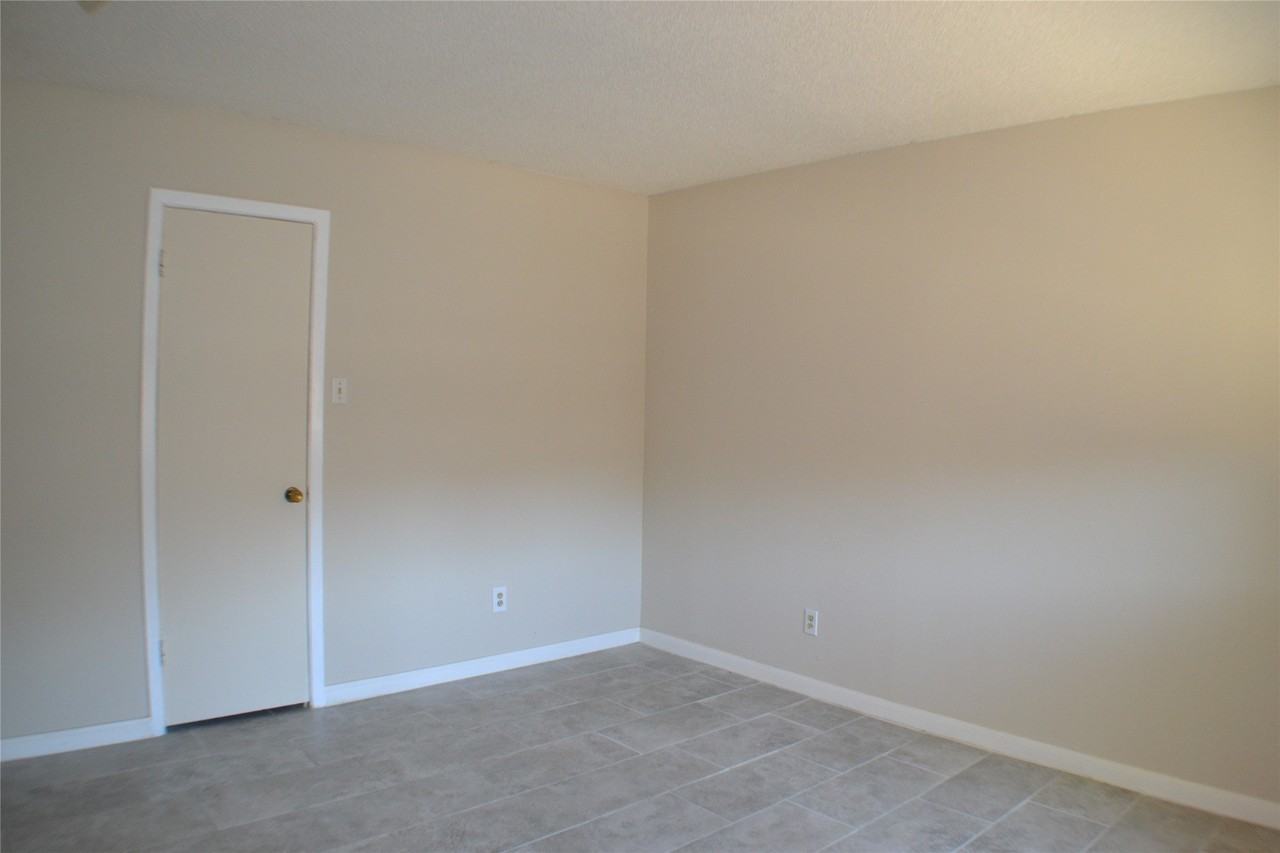 5616 Harvest Hill Rd - Photo 6 of 20