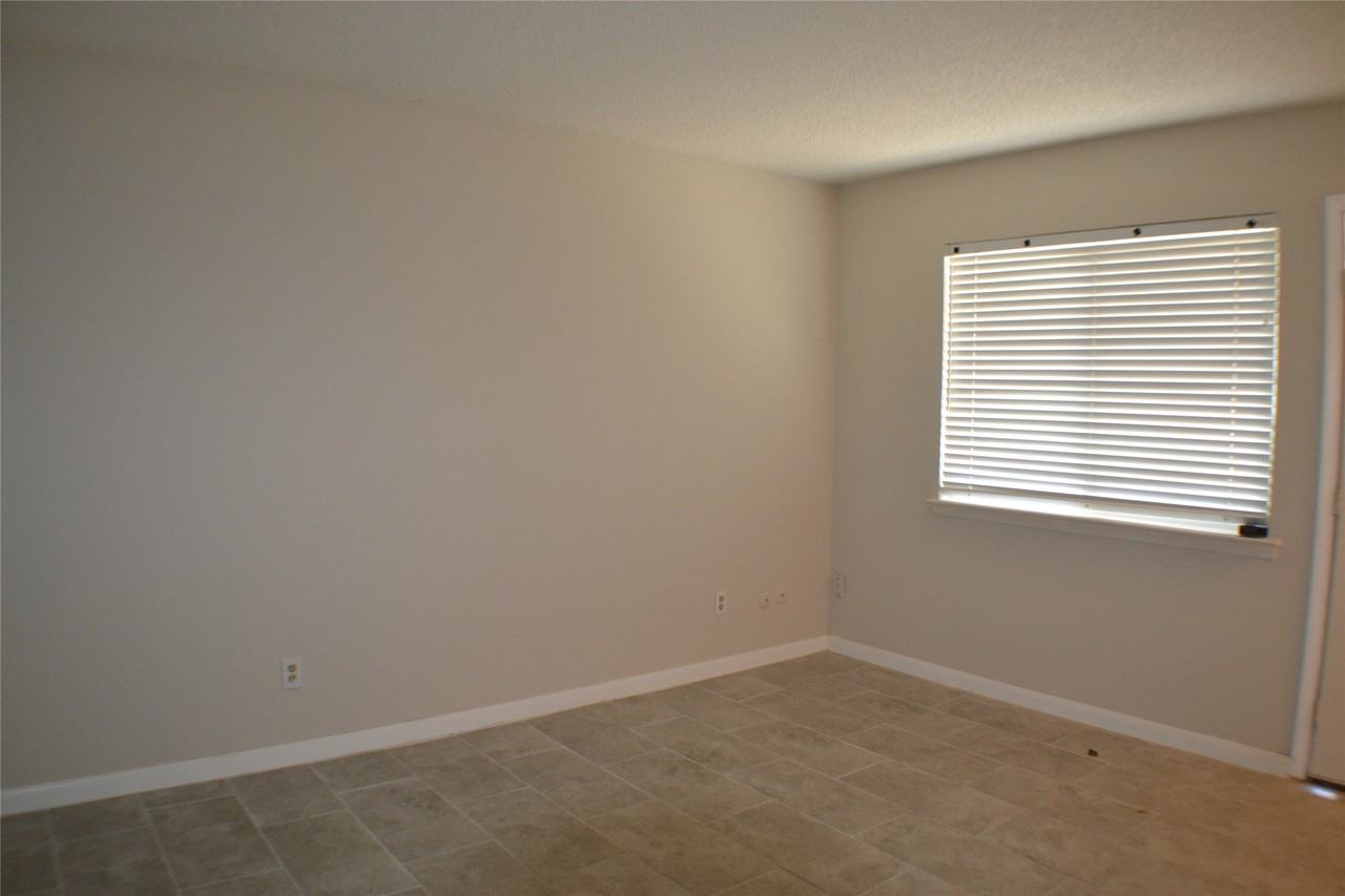 5616 Harvest Hill Rd - Photo 7 of 20