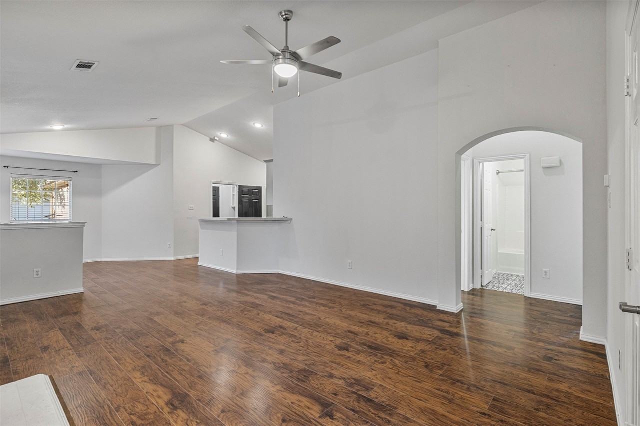 2709 Mountain Lion Dr - Photo 5 of 26