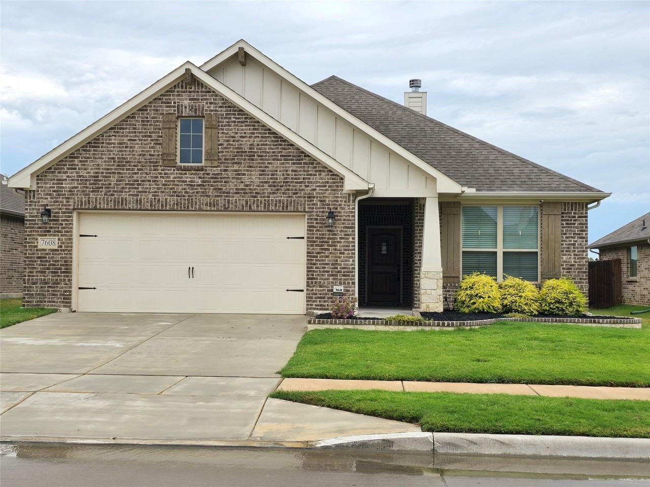7608 Rothbury Dr