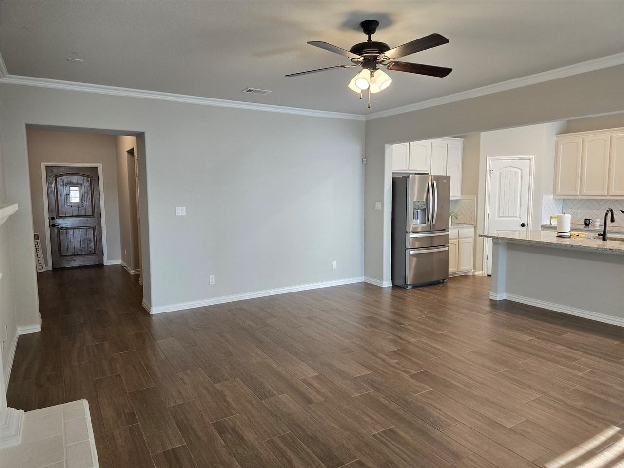 7608 Rothbury Dr - Photo 4 of 33