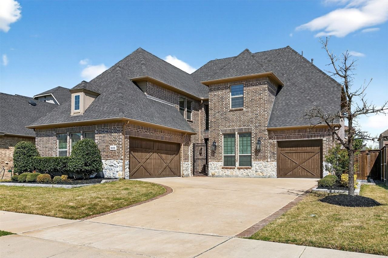 3848 Covedale Blvd - Photo 2 of 39