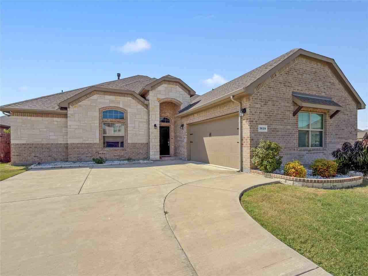3639 Wintergreen St - Photo 2 of 38