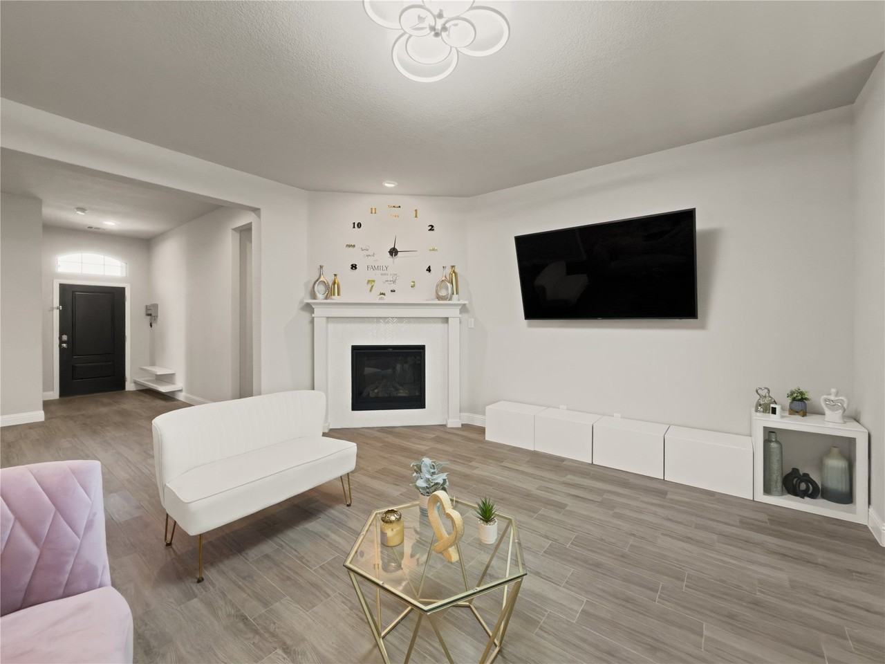 3639 Wintergreen St - Photo 5 of 38