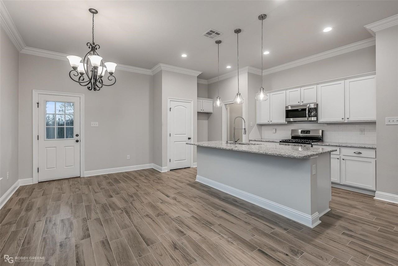 1920 Valdemar Pl - Photo 2 of 25