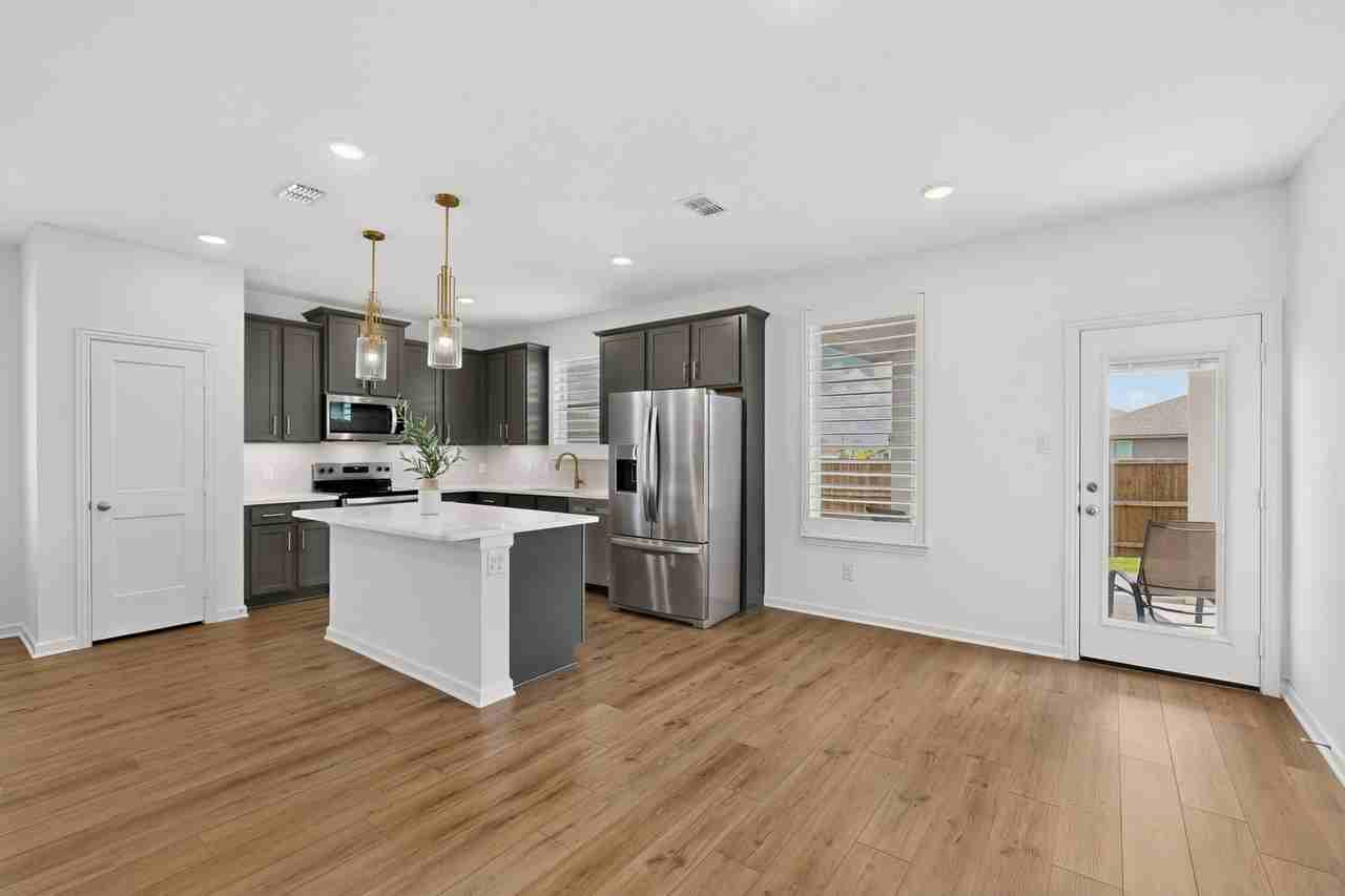 114 Drovers Dr - Photo 5 of 40