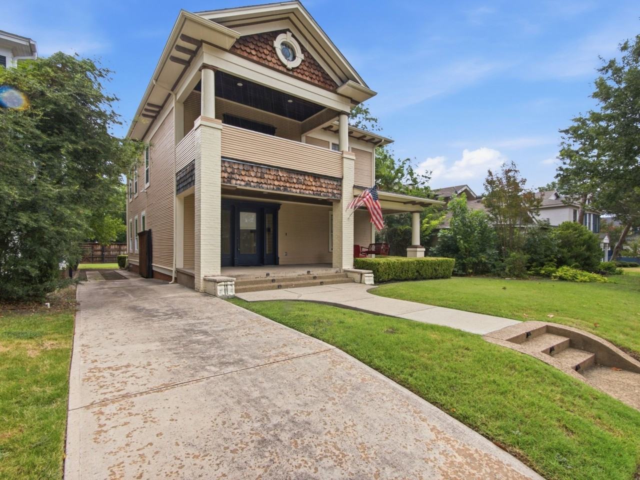 1209 Kings Hwy - Photo 3 of 27