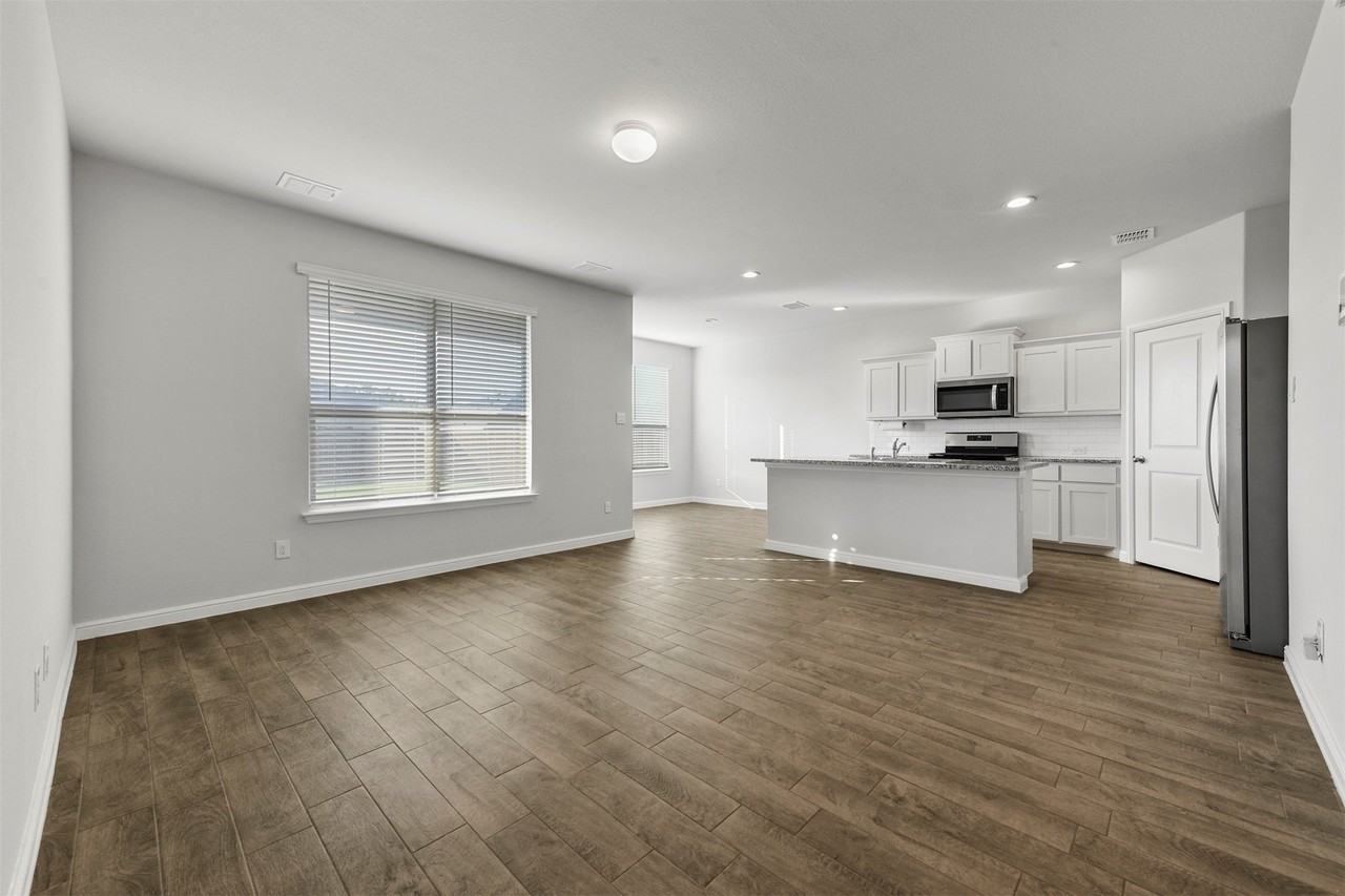131 Orchard Pines Pl - Photo 3 of 19