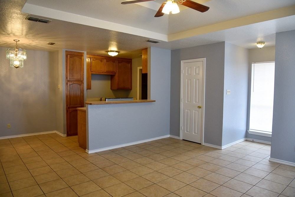 602 Crestridge Ct #B - Photo 5 of 12