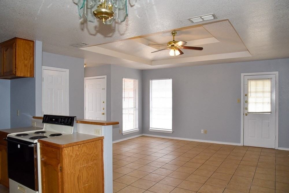 602 Crestridge Ct #B - Photo 6 of 12