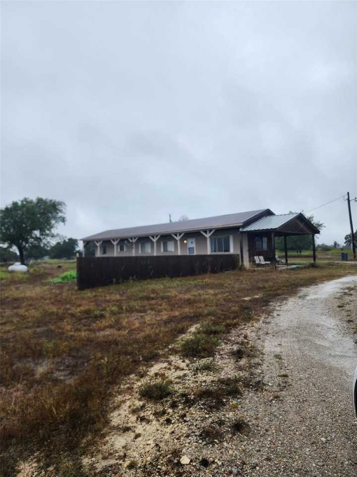 3310 Highway 573 - Photo 2 of 12