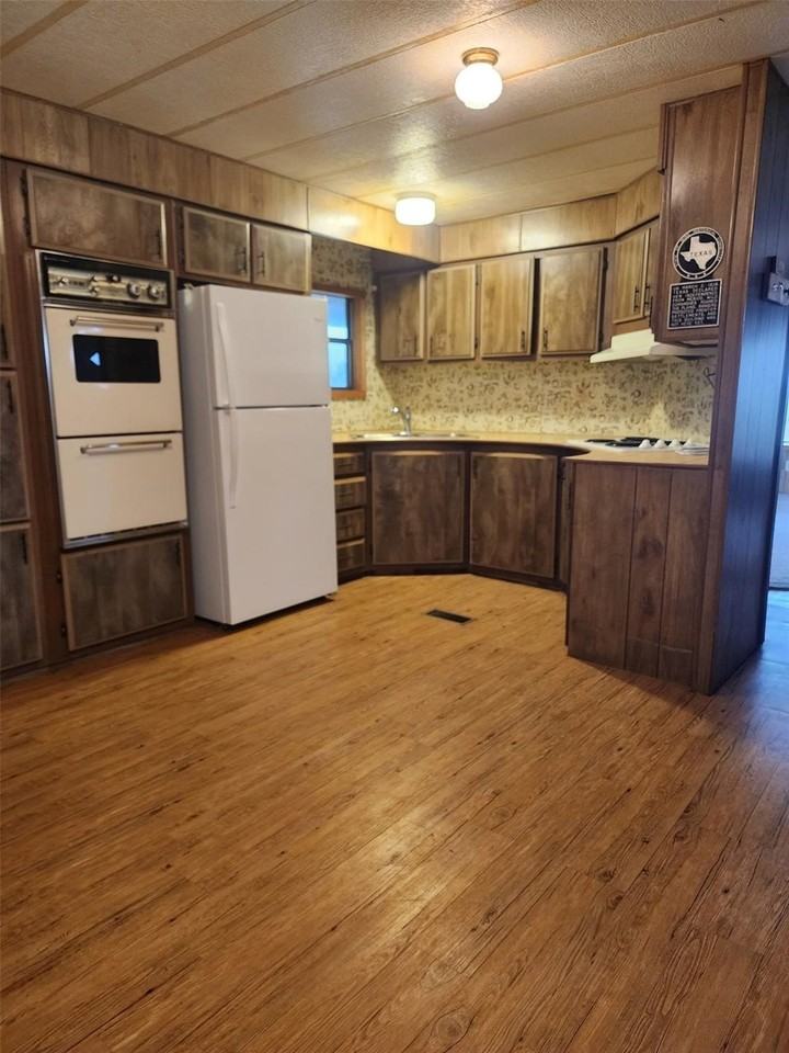 3310 Highway 573 - Photo 6 of 12