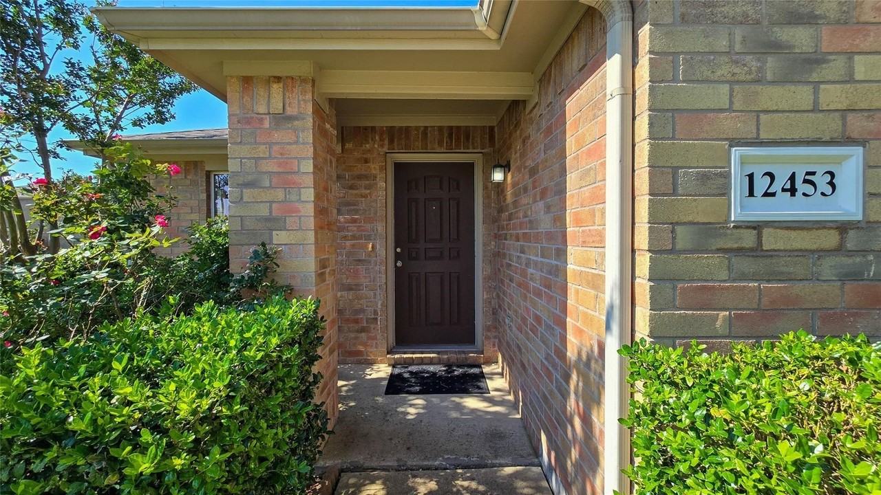 12453 Peak Cir - Photo 2 of 23