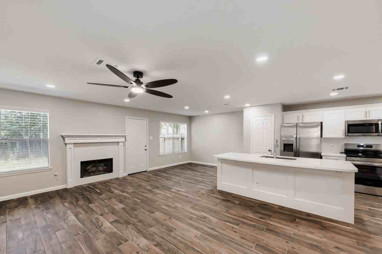 11 Wineberry Pl - Photo 3 of 22
