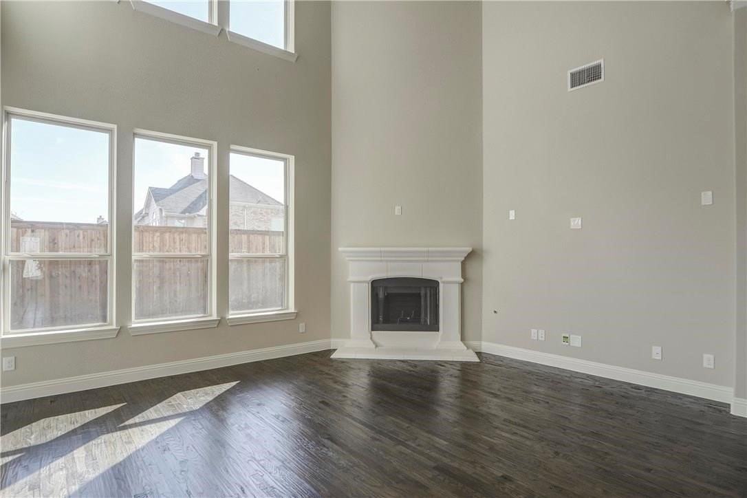 7592 Plowman Ln - Photo 6 of 31