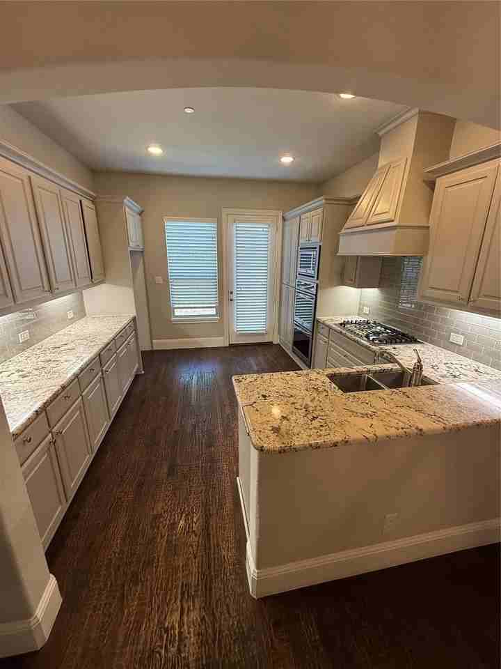 4229 Colton Dr - Photo 5 of 31