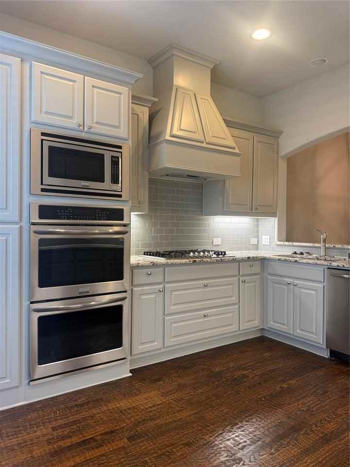 4229 Colton Dr - Photo 7 of 31