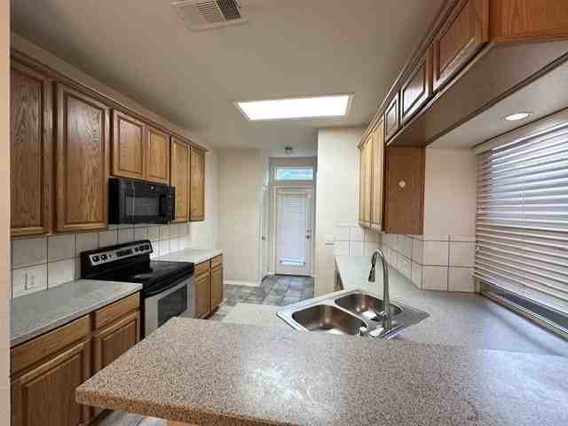 11423 Fountainbridge Dr - Photo 7 of 15