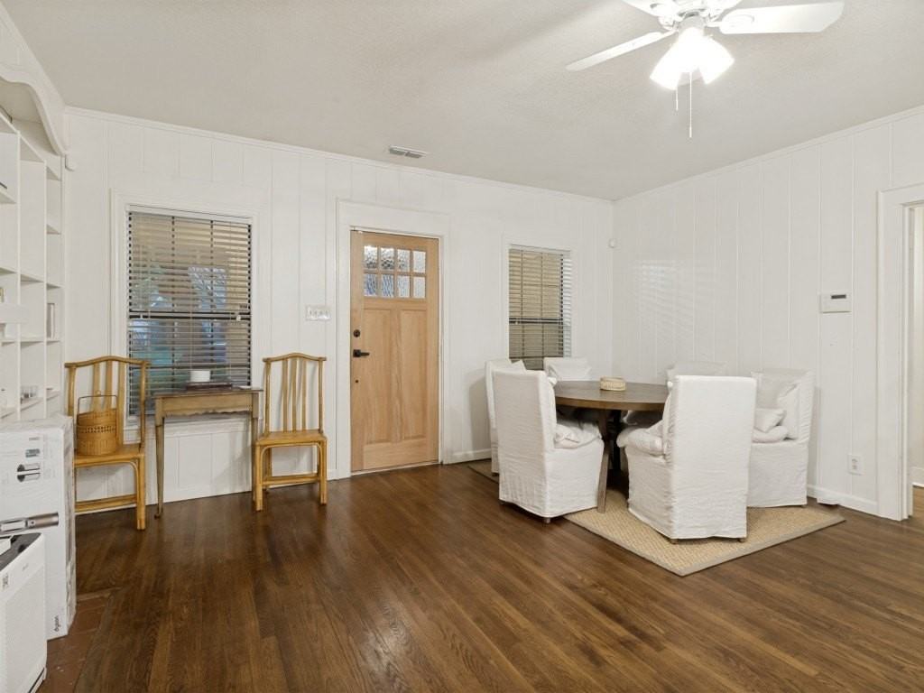 5318 Vanderbilt Ave - Photo 2 of 12