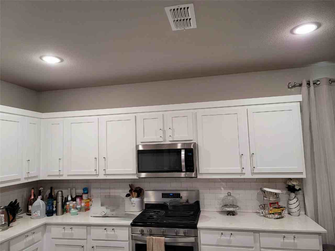 2401 Green River Rd - Photo 7 of 11