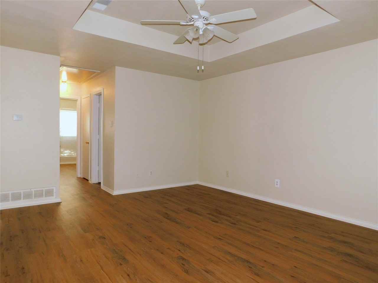 3109 N Bell Ave - Photo 5 of 38