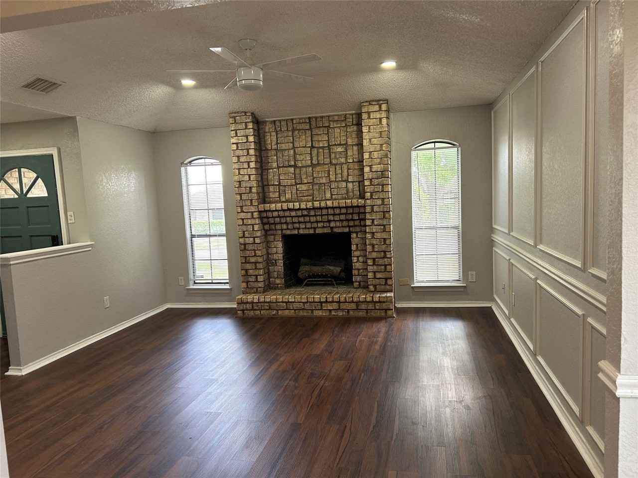 3125 Tina St - Photo 3 of 22
