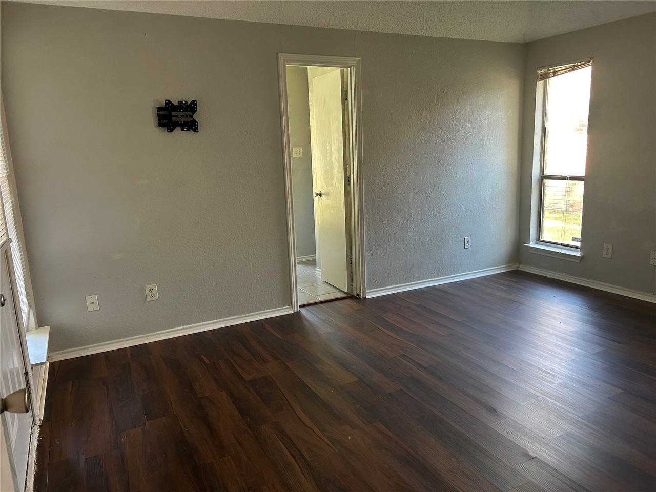 3125 Tina St - Photo 4 of 22