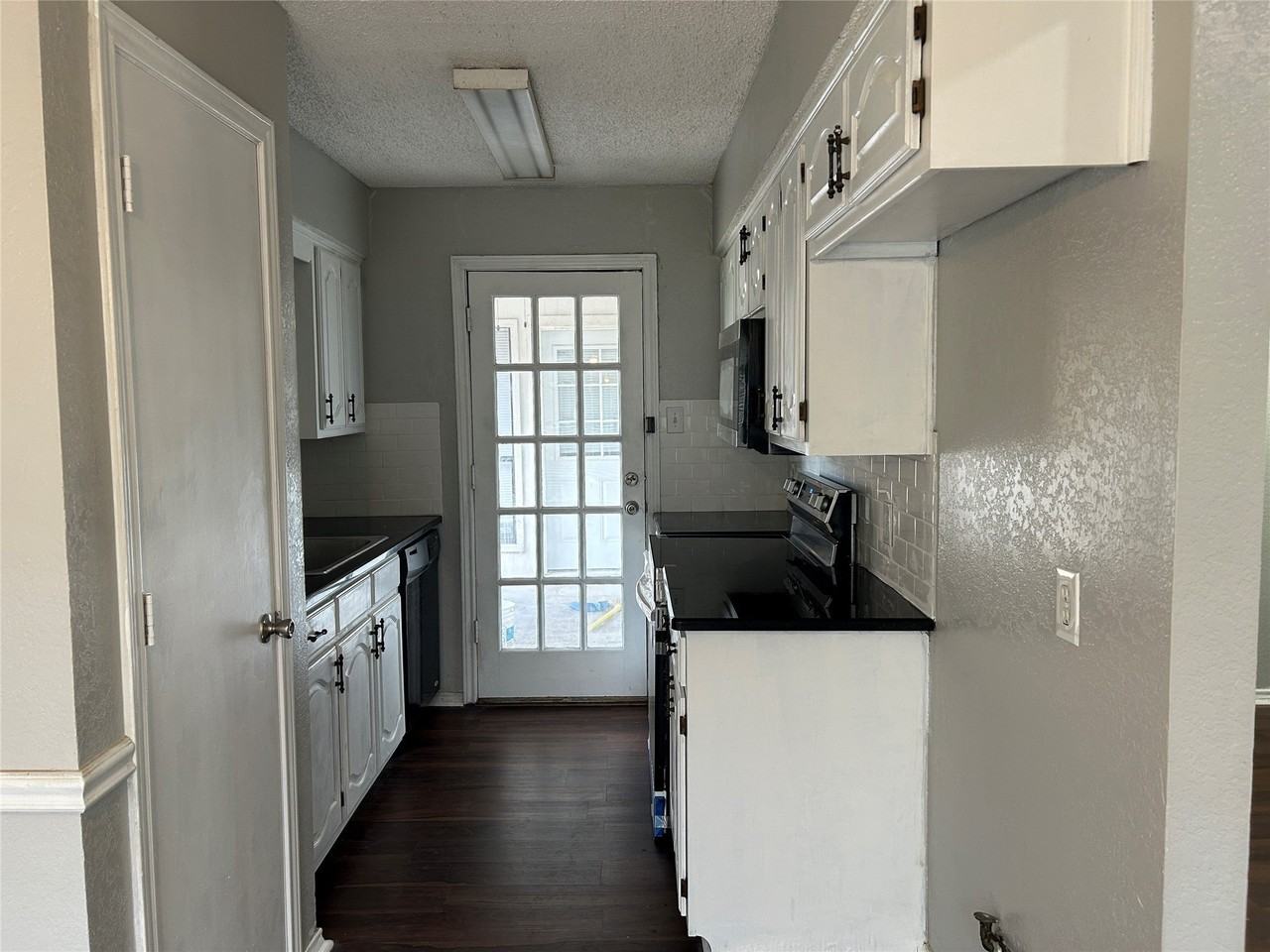 3125 Tina St - Photo 7 of 22
