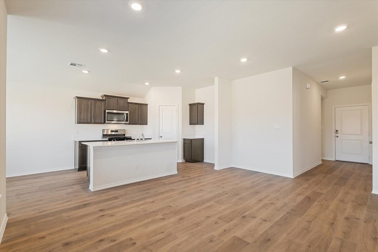 2319 Burleson Rd - Photo 5 of 24