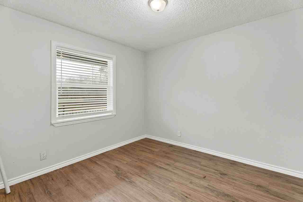 429 Johnson St #5 - Photo 6 of 11