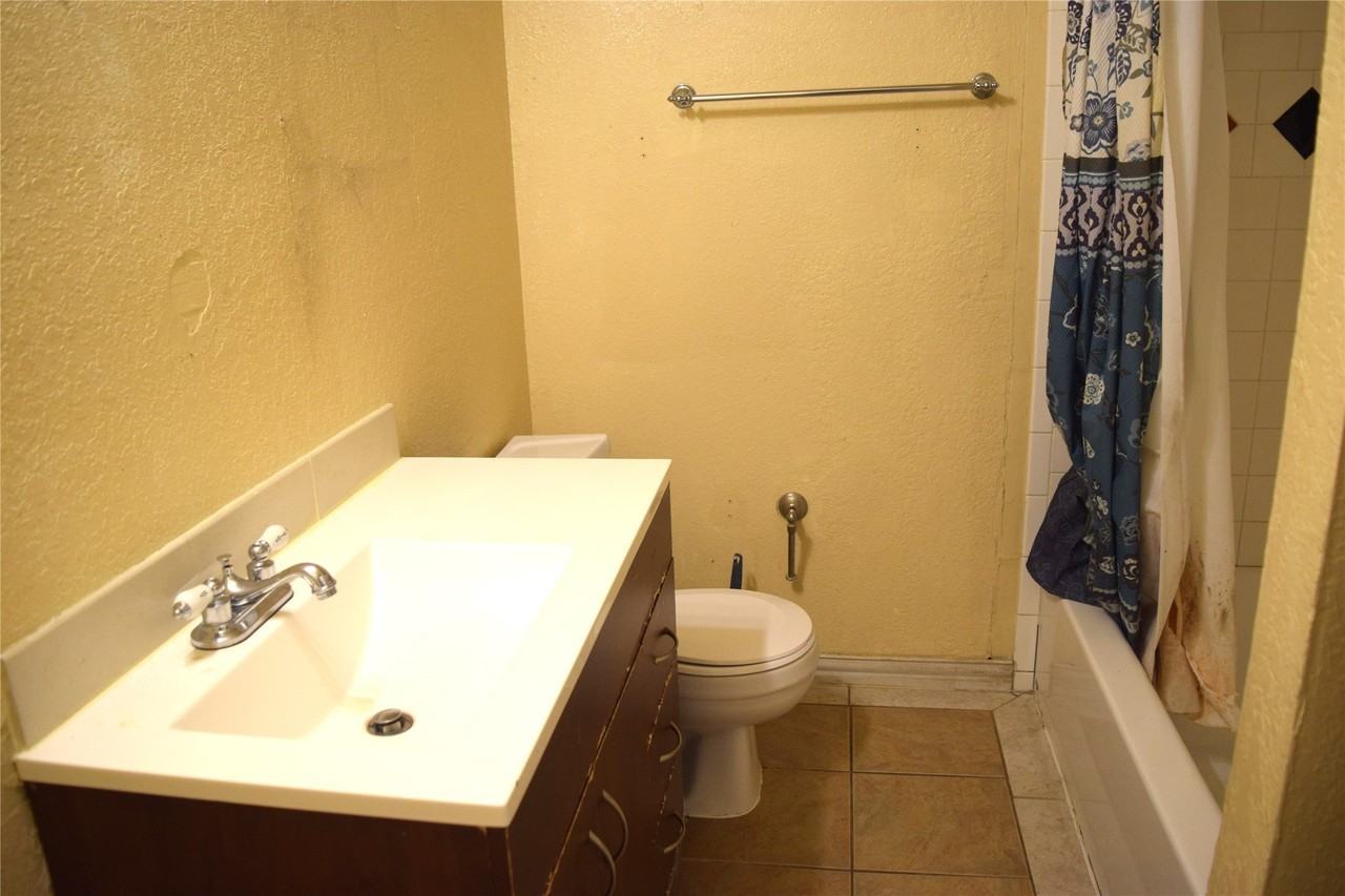 1806 Family Cir - Photo 2 of 24