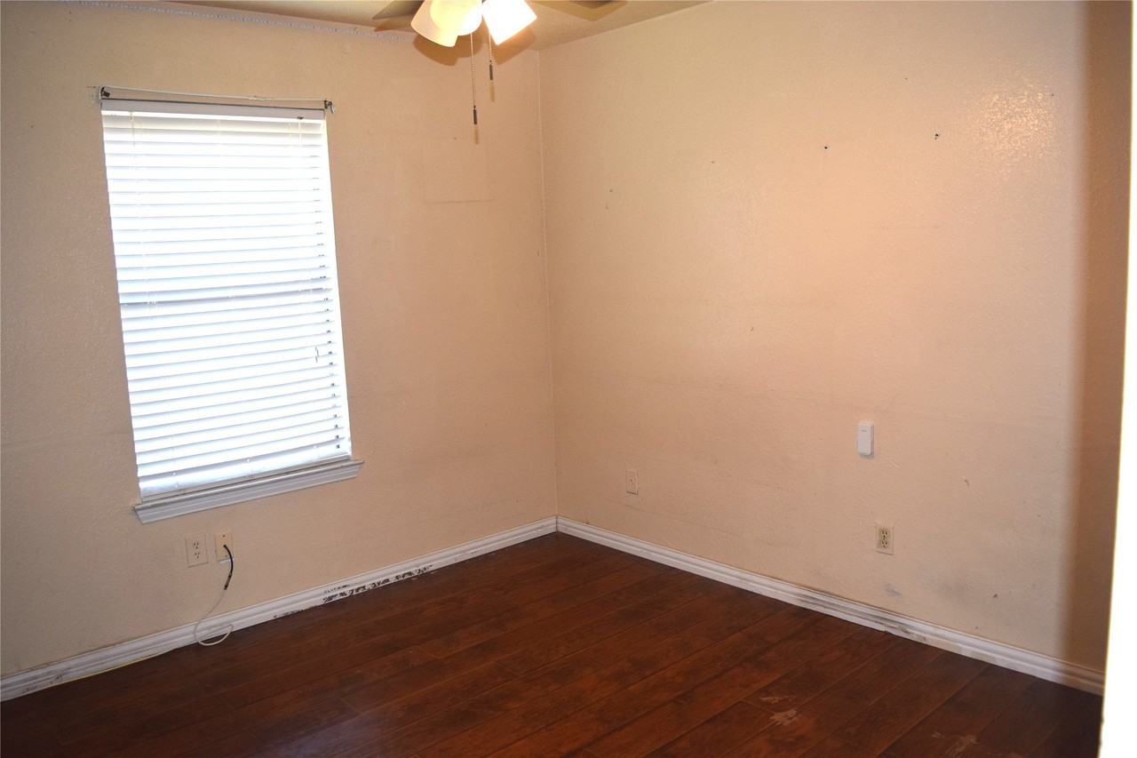 1806 Family Cir - Photo 5 of 24