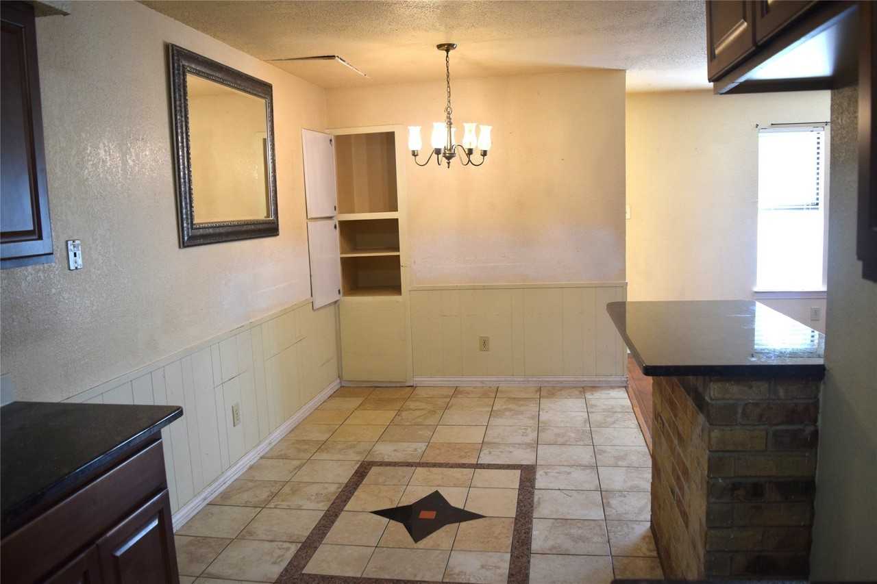 1806 Family Cir - Photo 6 of 24