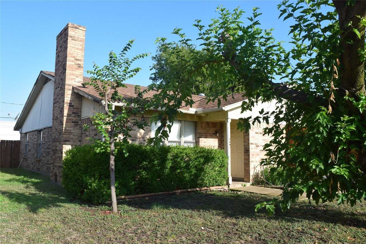 1806 Family Cir - Photo 7 of 24