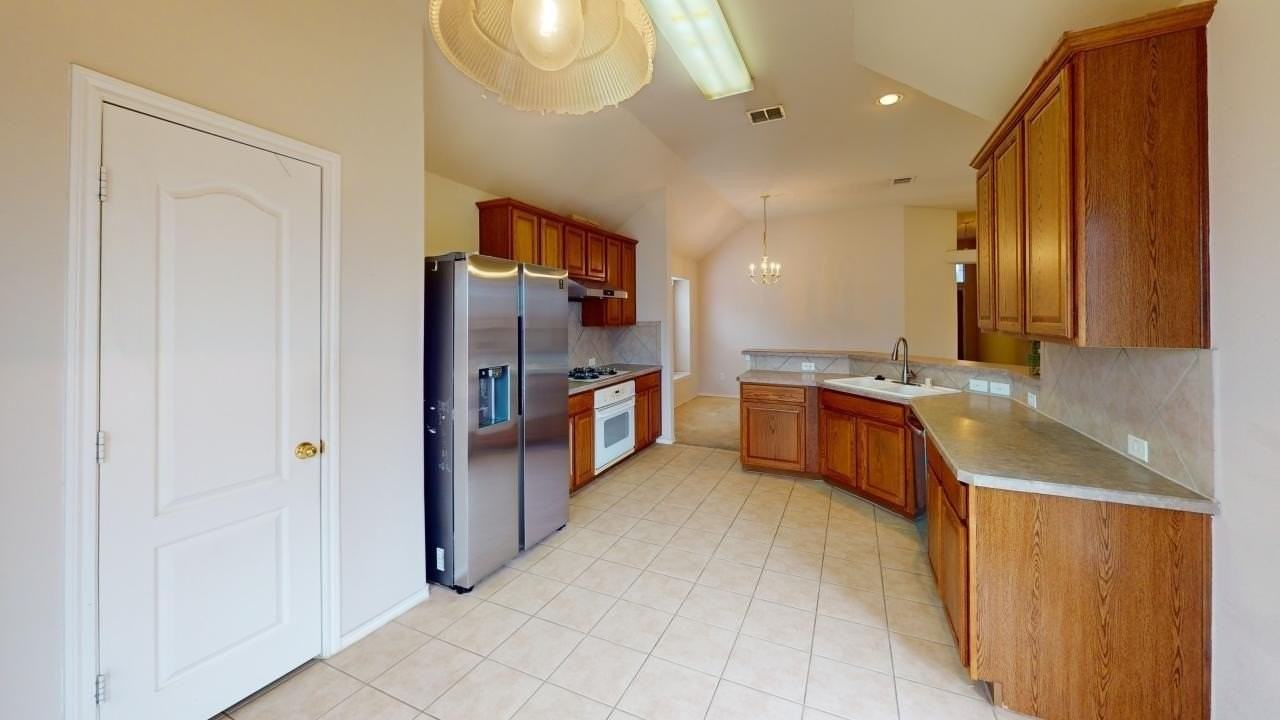 10514 Saint Georges Dr - Photo 3 of 20