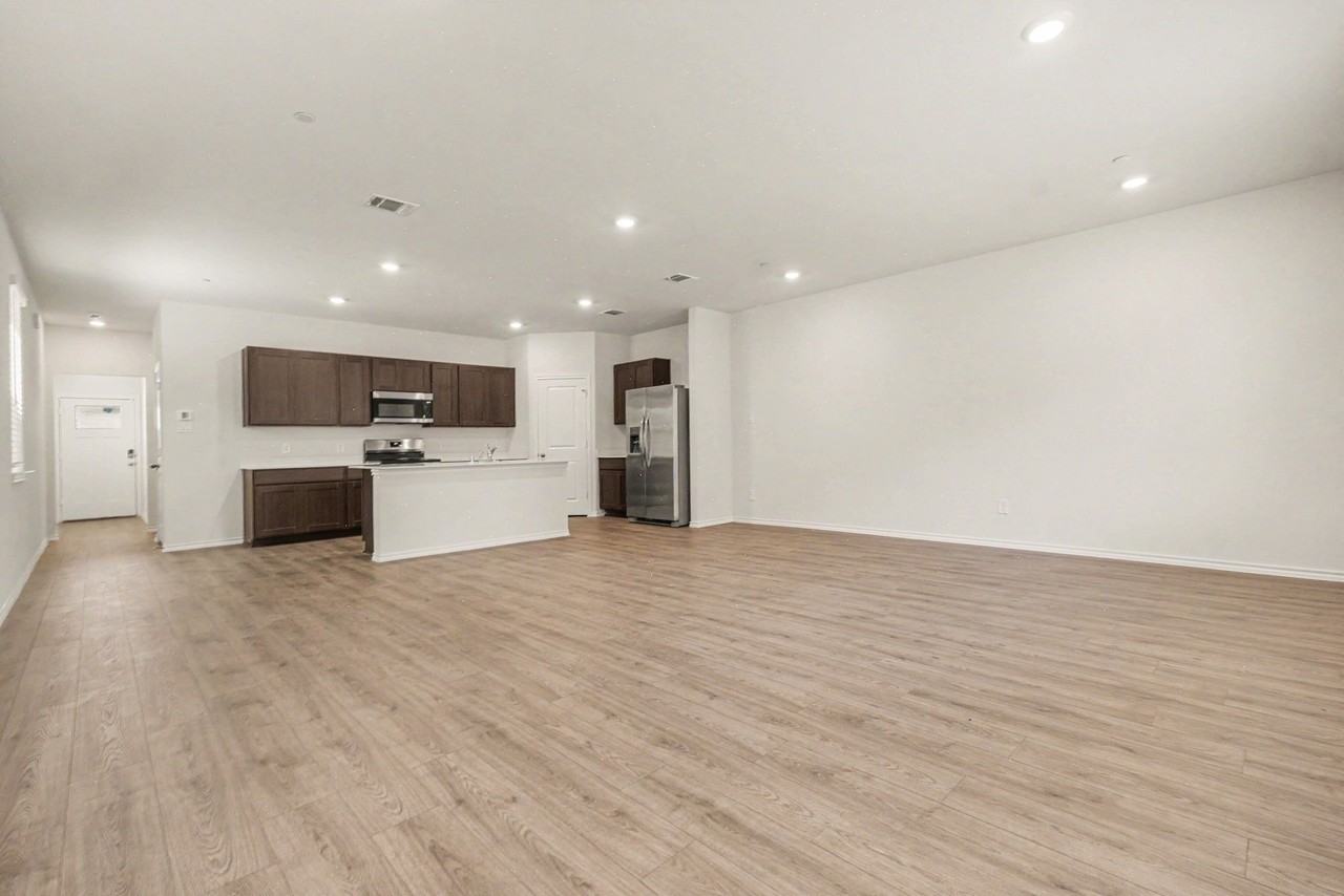 125 Arbor Dr - Photo 6 of 30