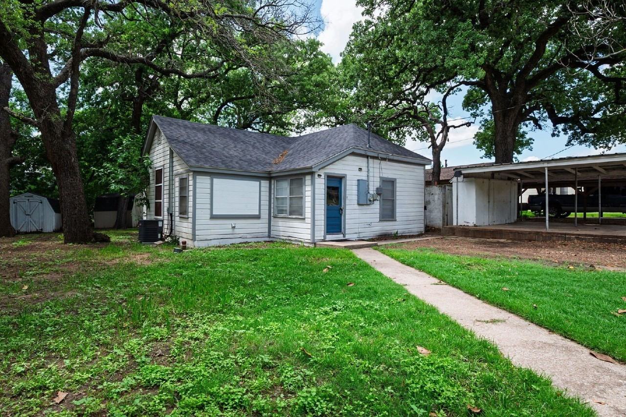107 Windsor Ct - Photo 3 of 27