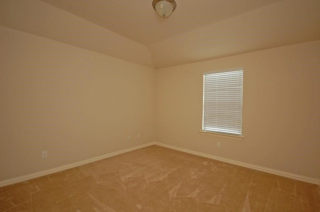 6604 Rutherford Rd - Photo 7 of 12