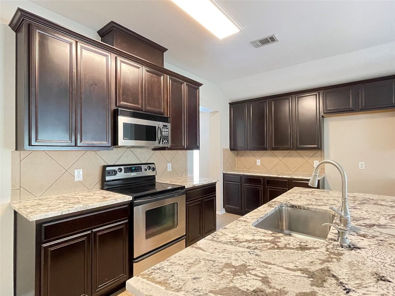 5921 Snow Creek Dr - Photo 4 of 19