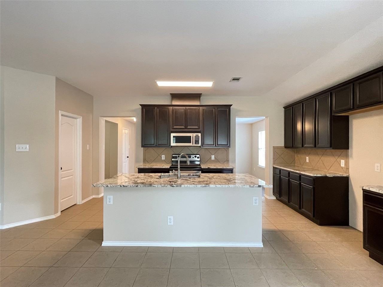 5921 Snow Creek Dr - Photo 5 of 19